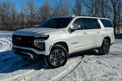2025 Chevrolet Suburban 4WD Z71