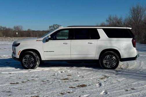 2025 Chevrolet Suburban 4WD Z71