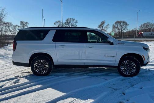 2025 Chevrolet Suburban 4WD Z71