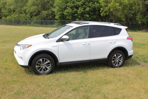 2016 Toyota RAV4 Hybrid XLE