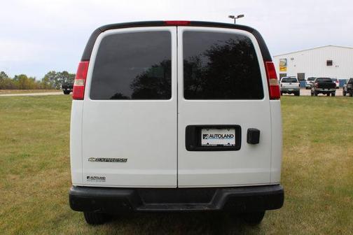 2009 Chevrolet Express 2500 Base