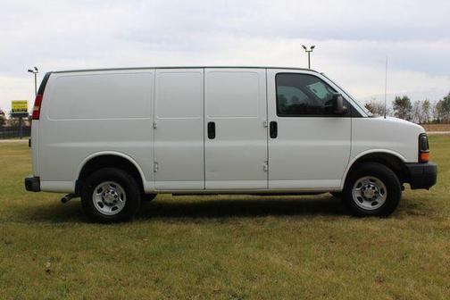 2009 Chevrolet Express 2500 Base