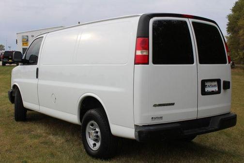 2009 Chevrolet Express 2500 Base