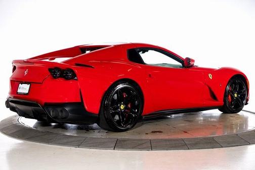 2021 Ferrari 812 GTS