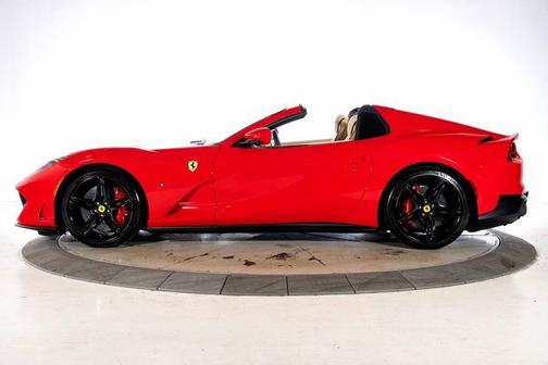 2021 Ferrari 812 GTS