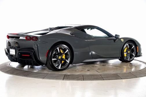 2025 Ferrari SF90 Spider