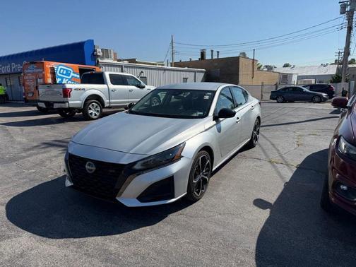 2023 Nissan Altima SR FWD