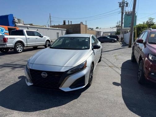 2023 Nissan Altima SR FWD