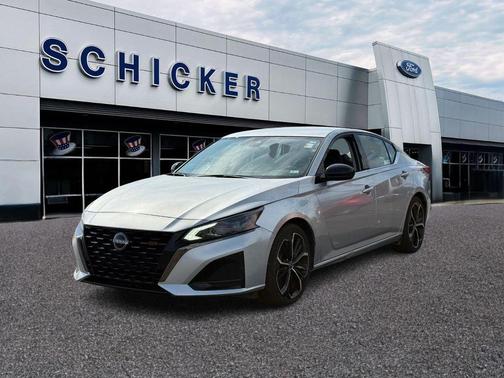2023 Nissan Altima SR FWD