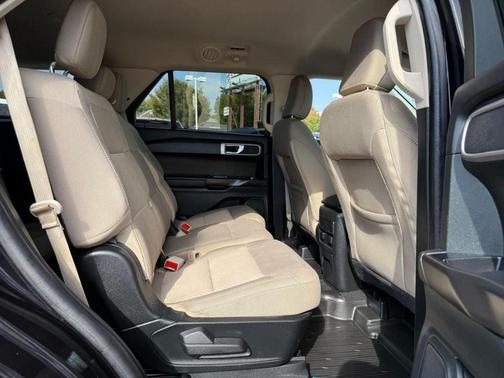 2023 Ford Explorer Base