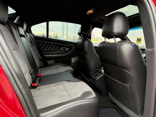 2016 Ford Taurus SHO