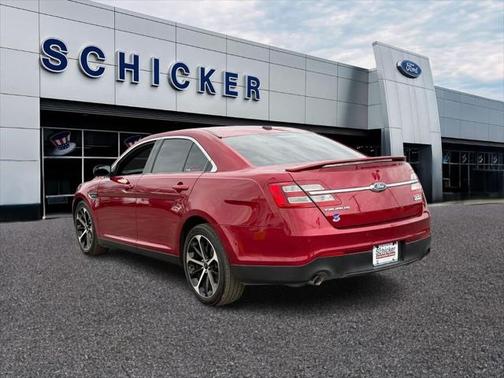 2016 Ford Taurus SHO