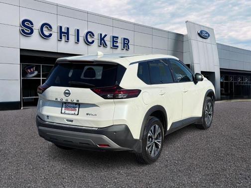 2021 Nissan Rogue SV
