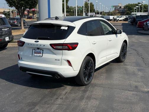 2025 Ford Escape ST-Line Elite
