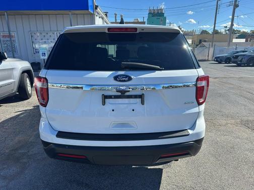 2018 Ford Explorer Base