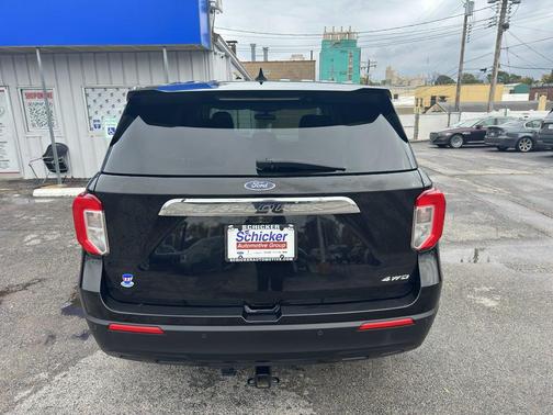 2023 Ford Explorer Base