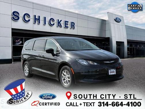 2022 Chrysler Voyager LX