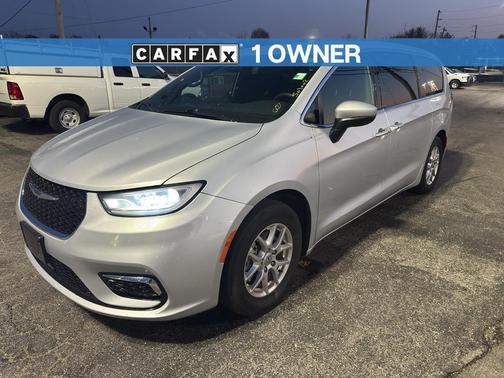 2023 Chrysler Pacifica Touring