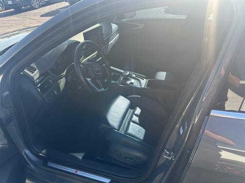 2023 Audi A4 45 S line Premium Plus