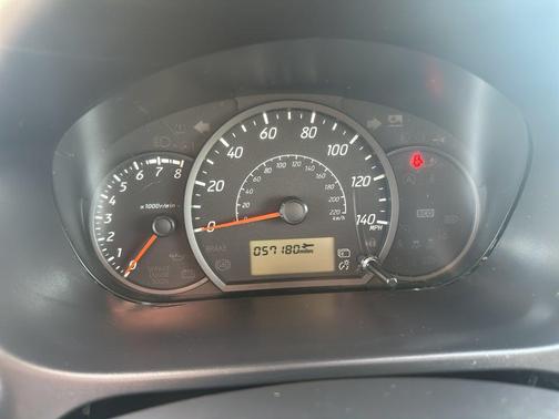 2022 Mitsubishi Mirage ES