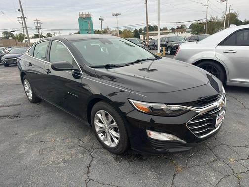 2022 Chevrolet Malibu FWD LT