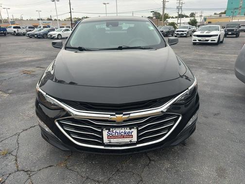 2022 Chevrolet Malibu FWD LT