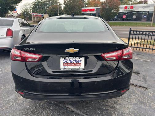 2022 Chevrolet Malibu FWD LT