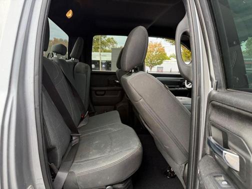 2022 RAM 1500 Classic Warlock Quad Cab 4x4 6'4' Box