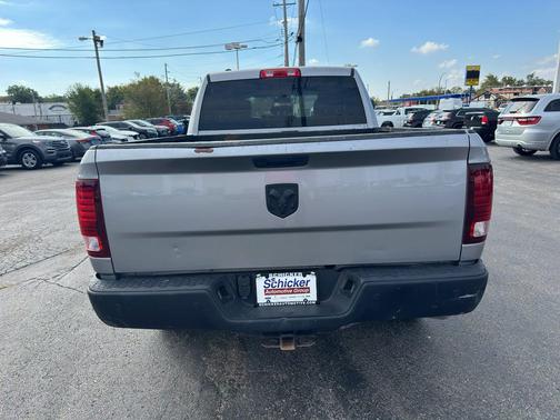 2022 RAM 1500 Classic Warlock Quad Cab 4x4 6'4' Box