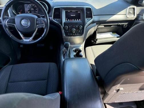 2019 Jeep Grand Cherokee Laredo
