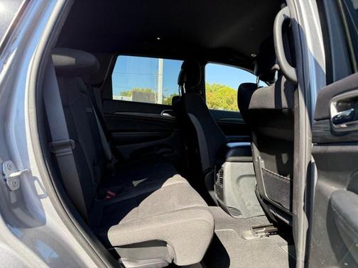 2019 Jeep Grand Cherokee Laredo