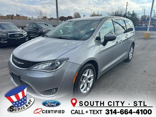 2017 Chrysler Pacifica Touring