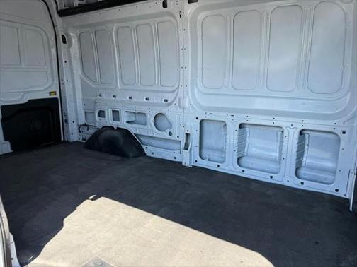 2022 Ford Transit-250 Base