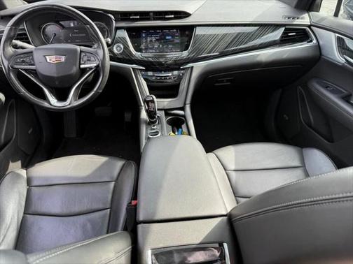 2023 Cadillac XT6 Premium Luxury FWD