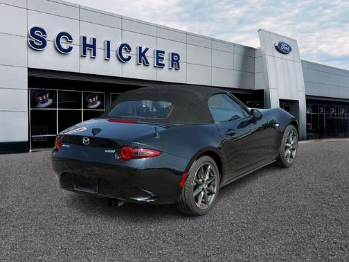 2016 Mazda MX-5 Miata Grand Touring