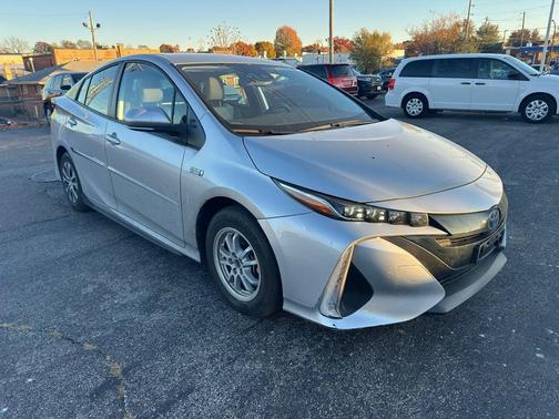 2022 Toyota Prius Prime XLE