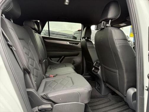 2024 Volkswagen Atlas Cross Sport 2.0T SE