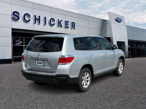 2013 Toyota Highlander SE