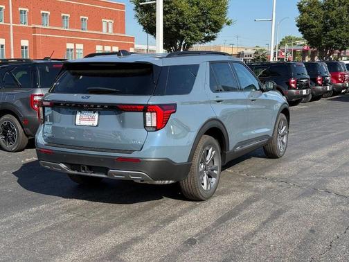 2025 Ford Explorer Active