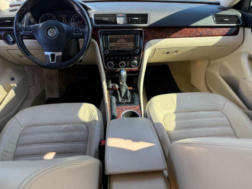 2013 Volkswagen Passat 2.0 TDI SEL Premium