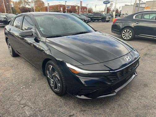 2024 Hyundai ELANTRA HEV Limited