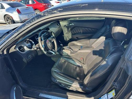 2012 Ford Mustang V6 Premium