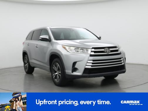 Gray 2017 Toyota Highlander LE
