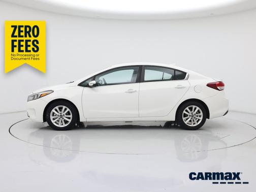 White 2017 Kia Forte S