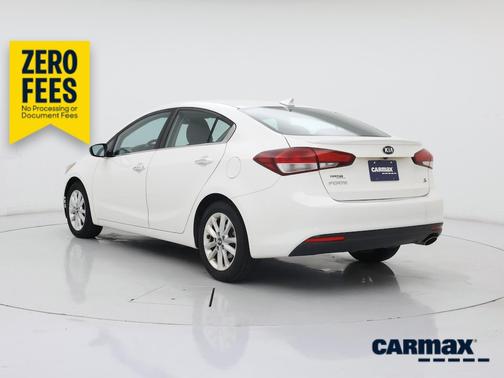 White 2017 Kia Forte S