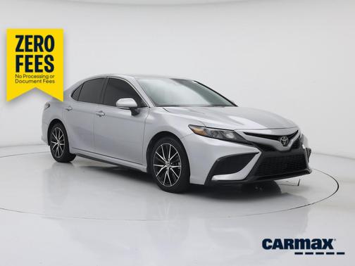 Silver 2024 Toyota Camry SE