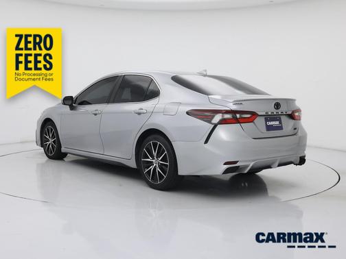 Silver 2024 Toyota Camry SE