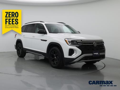 White 2024 Volkswagen Atlas SE w/Tech