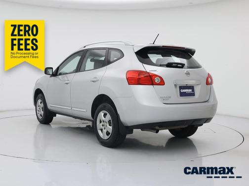 Silver 2014 Nissan Rogue Select S