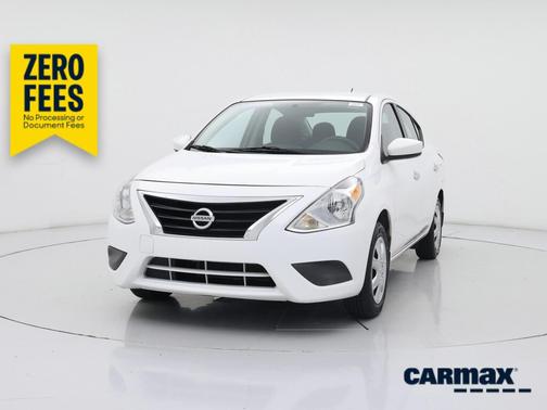 White 2018 Nissan Versa SV